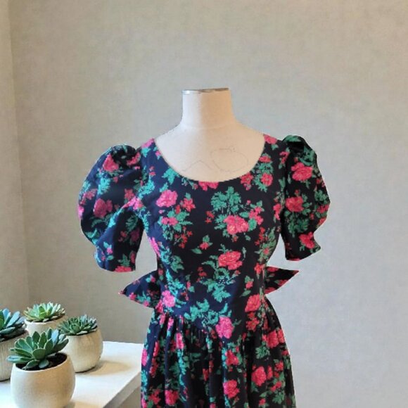 Laura Ashley dress size 14 - Picture 2 of 9